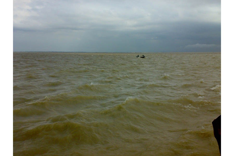 Disrupted navigability of the Padma