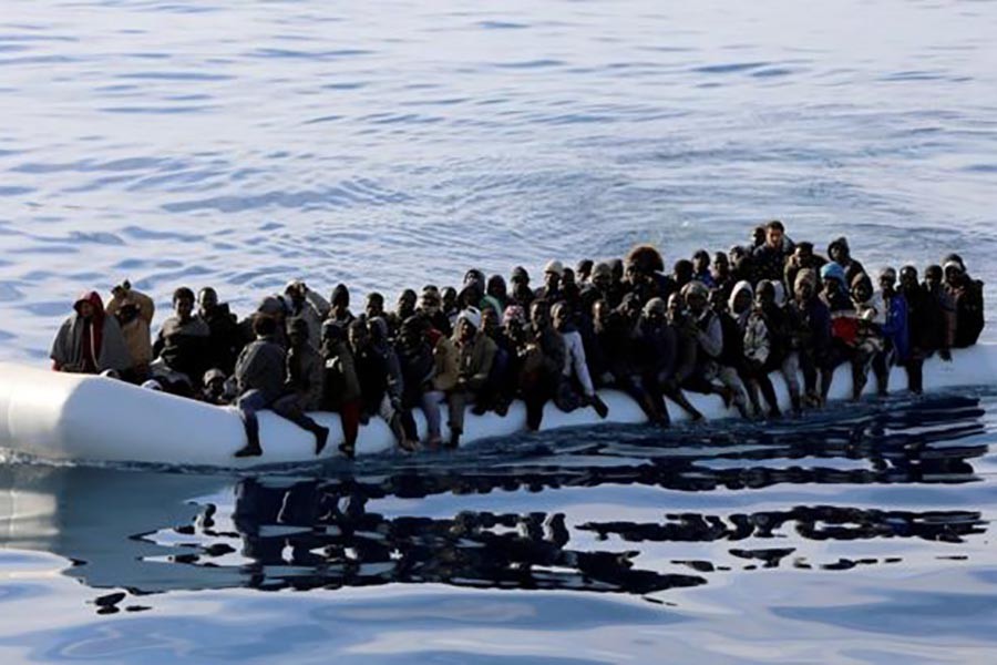 Over 100 migrants drown off Libyan coast