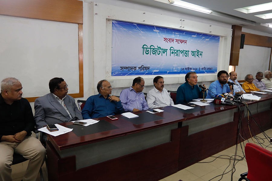 General-secretary of the Editors’ Council Mahfuz Anam addressing a press conference at the Jatiya Press Club on Saturday. -Focus Bangla Photo