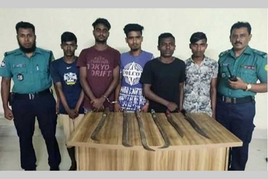 Five held with sharp weapons in Sylhet