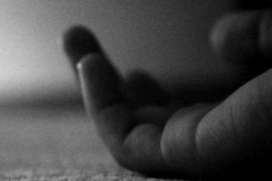 Man ‘killed’ wife in Chattogram