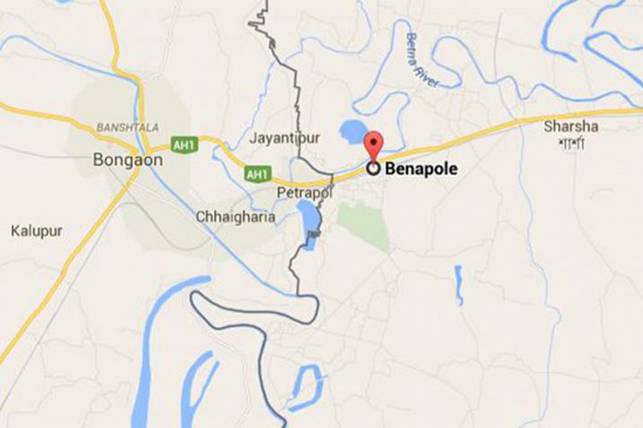 Benapole road accident leaves one dead