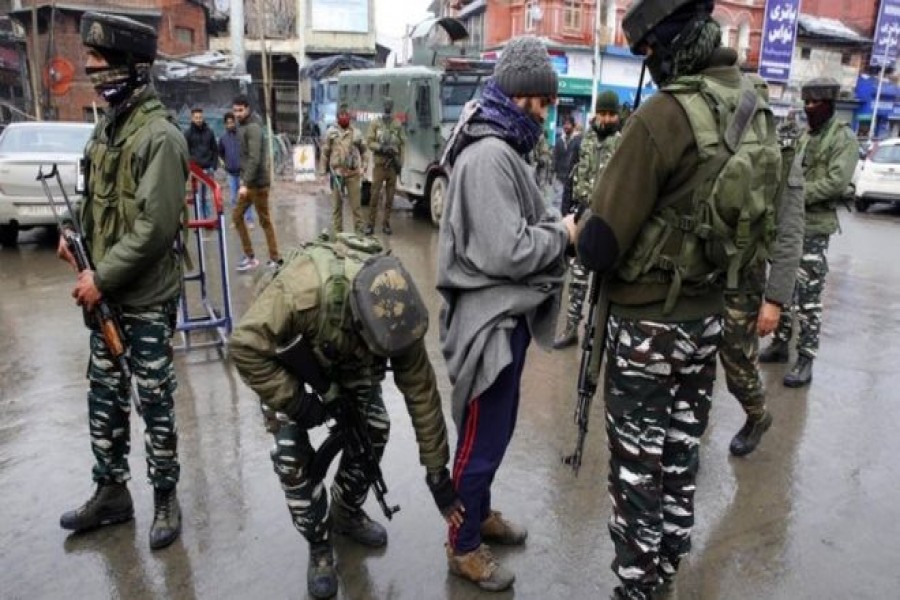 18 killed in Kashmir suicide attack