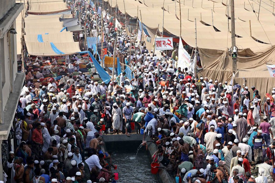 Hundreds of thousands of Muslim devotees from all over the country and abroad started gathering at the Ijtema venue on the bank of Turag River, Tongi, from Thursday, February 14, 2019.  Photo: Focus Bangla