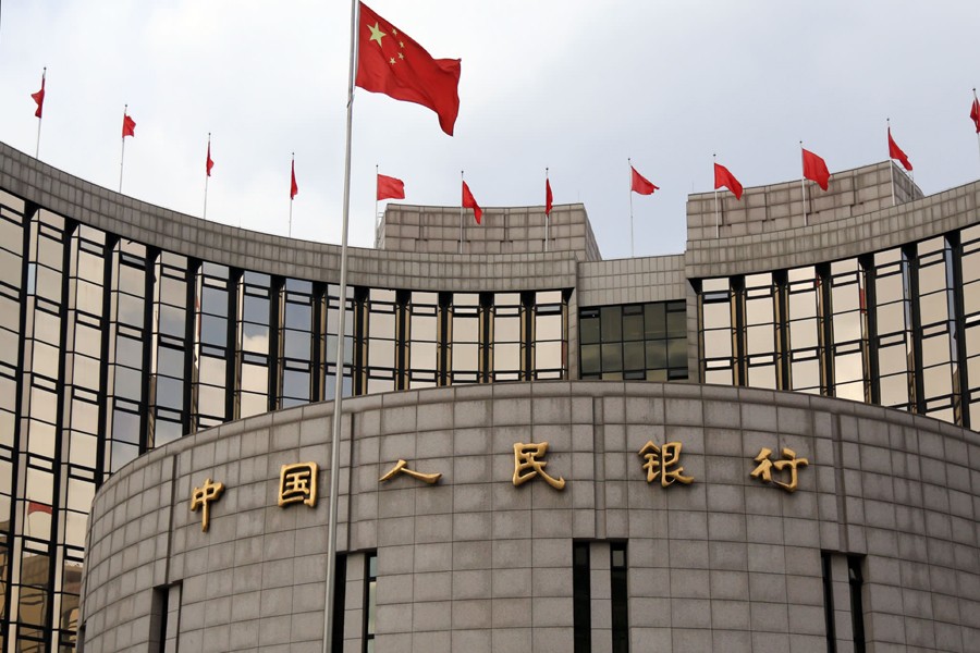China central bank sees benchmark rate cut