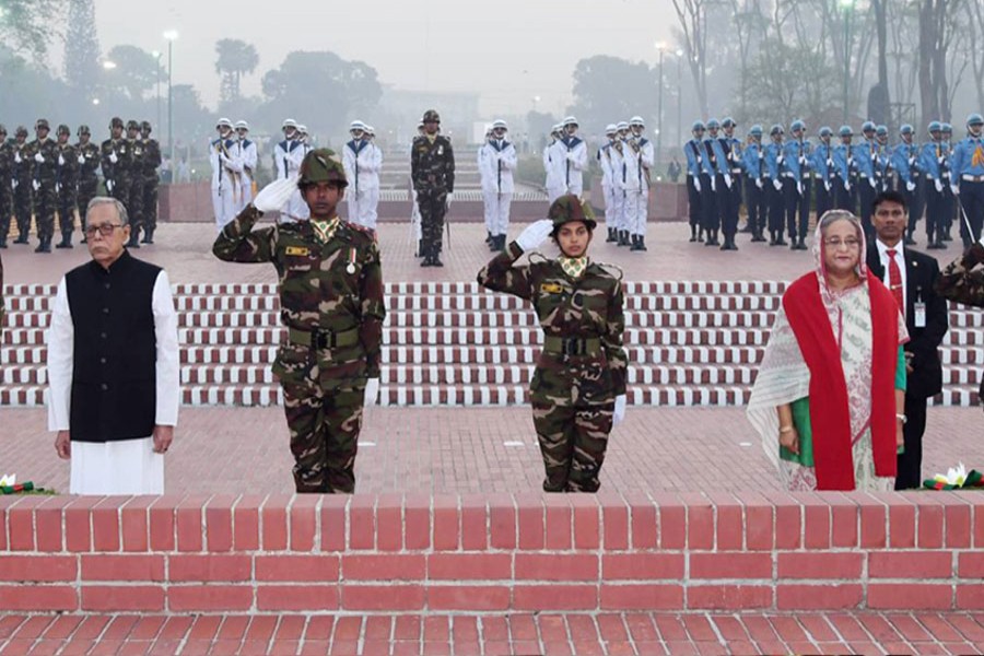 President Abdul Hamid and Prime Minister Sheikh Hasina pays rich tributes to the martyrs of the War of Liberation at the National Memorial, marking the 49th Independence and National Day on Tuesday. Photo: PID