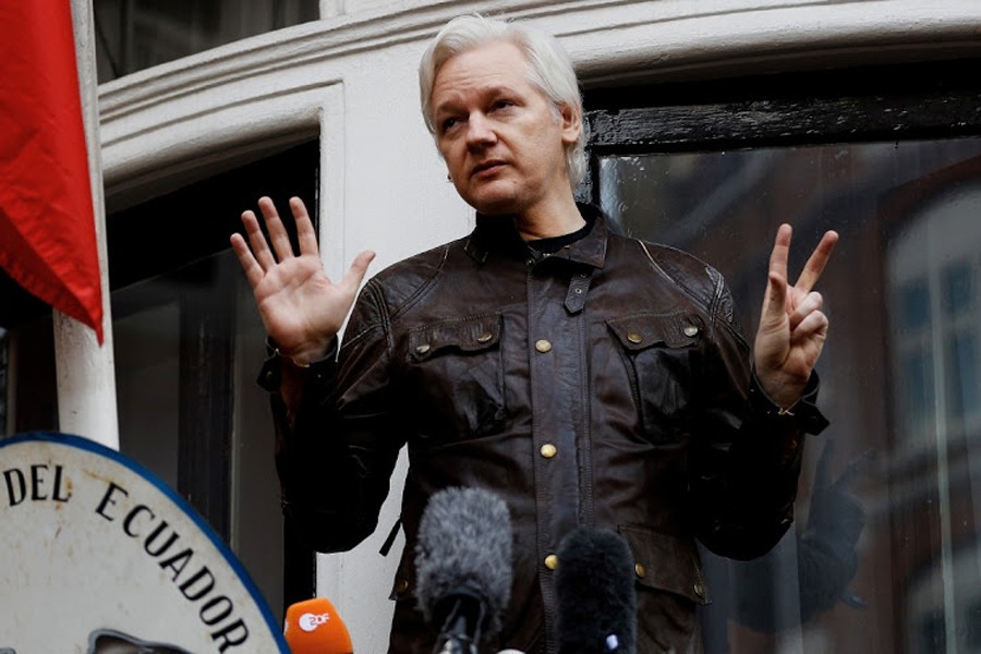 British police arrest Wikileaks co-founder