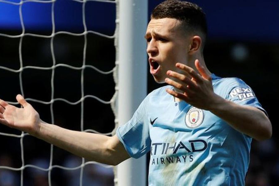Foden sinks Spurs as City goes on top