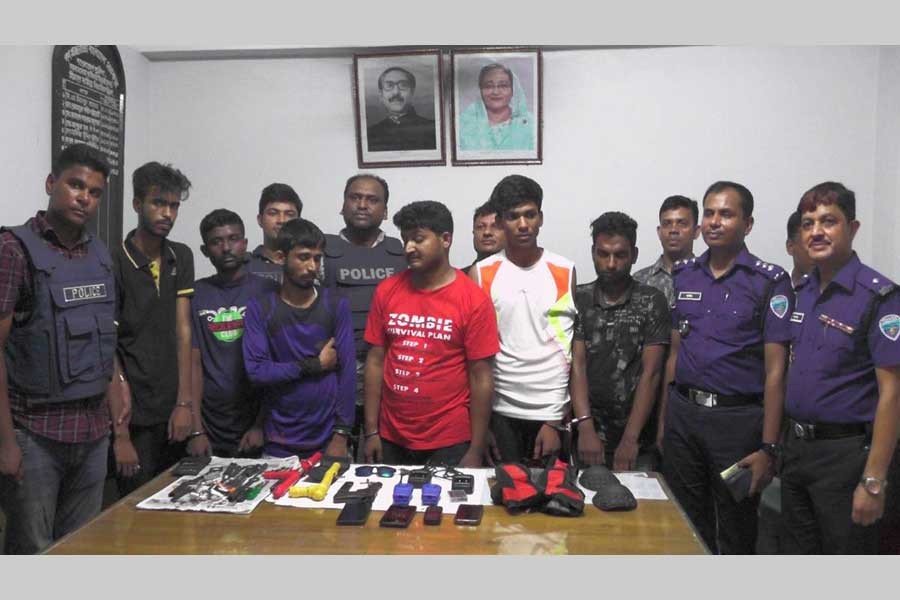 Four Indians among six held with arms, ammo in B’baria