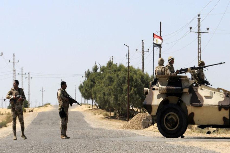 Militants kill eight security personnel in Sinai
