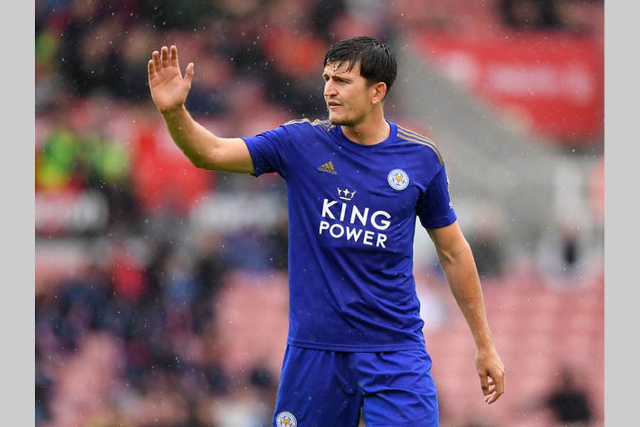 MU agrees £80m world record deal for defender Maguire