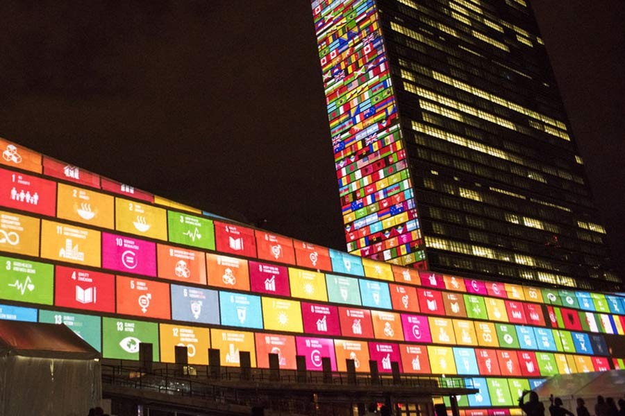 The United Nations headquarters showcasing the Sustainable Development summit, September 2015. —Photo credit: CIA PAK/UN