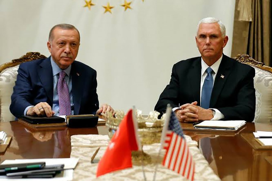US Vice President Mike Pence (right) meets with Turkish President Tayyip Erdogan at the Presidential Palace in Ankara, Turkey on October 17, 2019 — Reuters photo