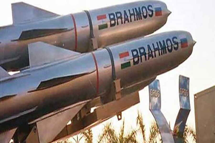 India test-fires two BrahMos missiles