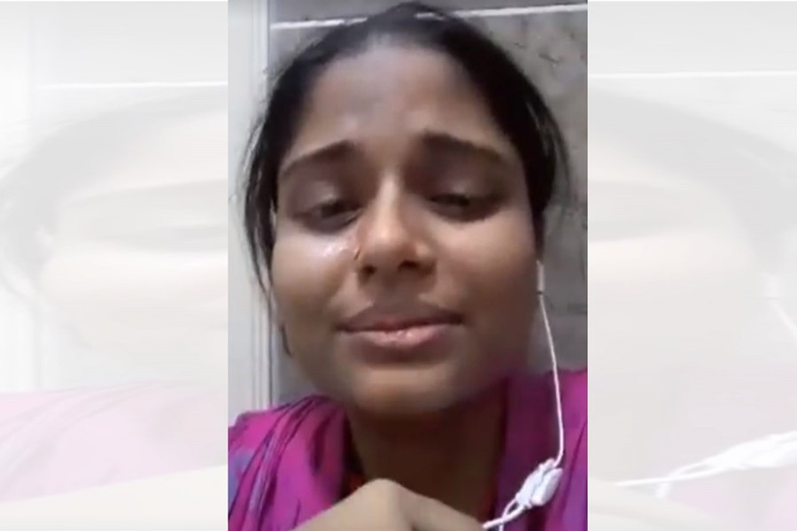 Sumi Akter, who went to Saudi Arabia to work as a house maid, was subjected to various forms of physical torture. A screengrab from a video shows her appealing for help.