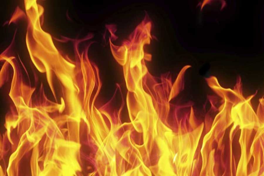 Foam factory catches fire in Badda