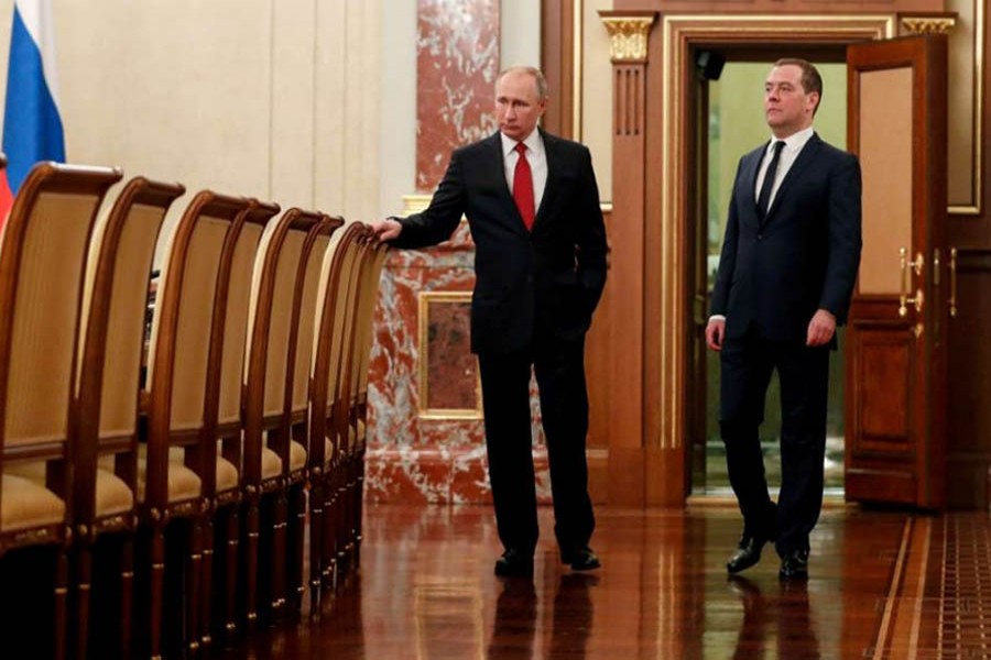 Russian PM, government resign