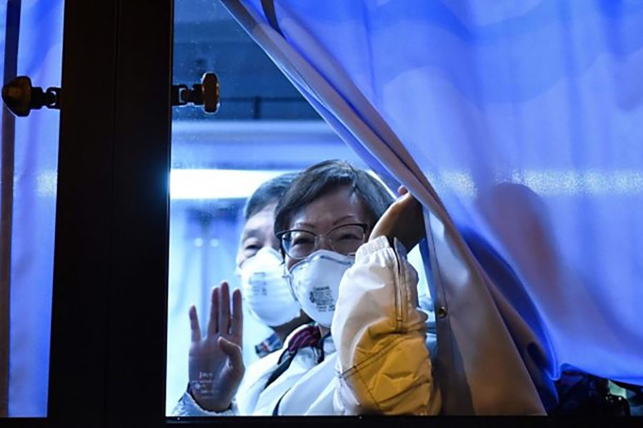 Americans from quarantined coronavirus-hit cruise ship leave Japan