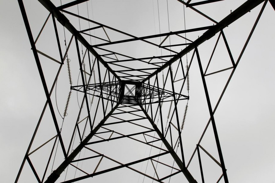 FILE PHOTO: A high voltage electrical pylon stands on the outskirts of Kenya's capital Nairobi, March 14, 2011. REUTERS/Thomas Mukoya/File Photo