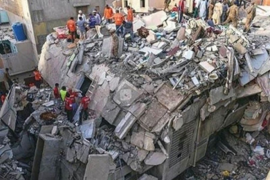 Pakistan building collapse death toll rises to 13