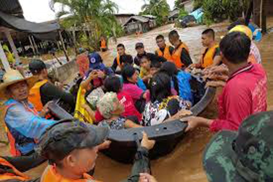 FILE PHOTO: Soldiers evacuate villagers affected by heavy rain at Muang district in Loei province, Thailand, August 02, 2020. Royal Thai Army/Handout via REUTERS