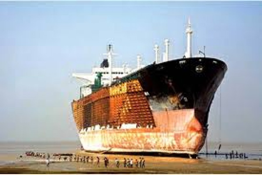 Occupational safety of ship breaking workers