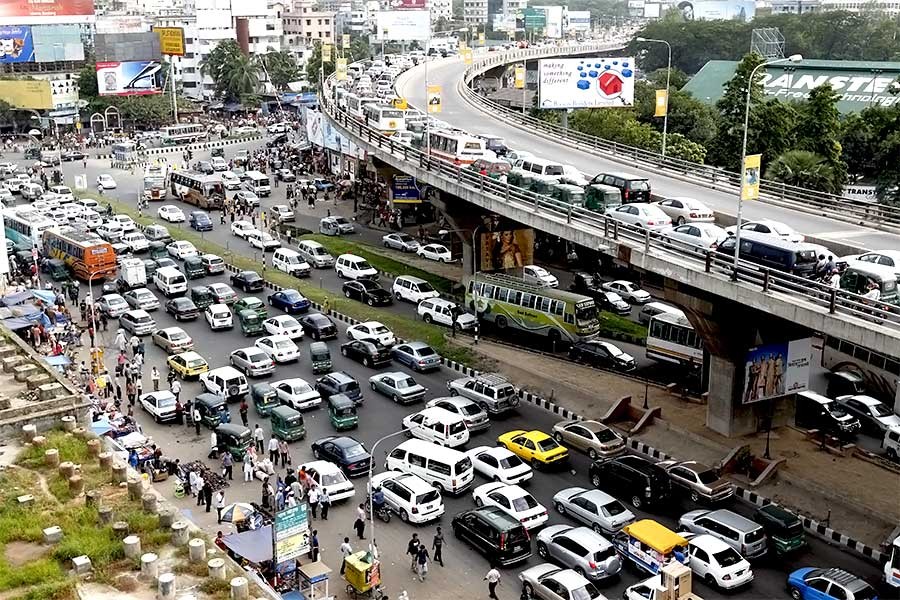 Dealing with traffic gridlocks in city
