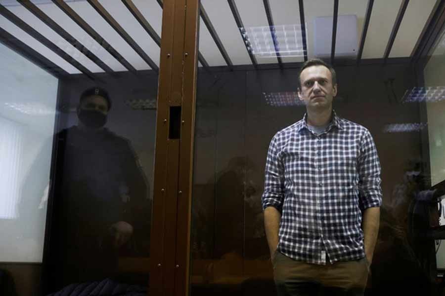 Jailed Kremlin critic Navalny urged to end hunger strike immediately