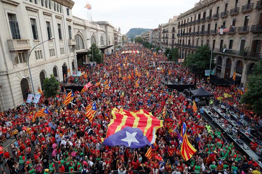 Catalans in their thousands rally for independence from Spain