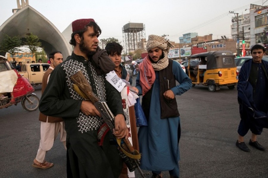 Taliban soldiers are seen in a street in Herat, Afghanistan September 10, 2021. WANA (West Asia News Agency) via REUTERS