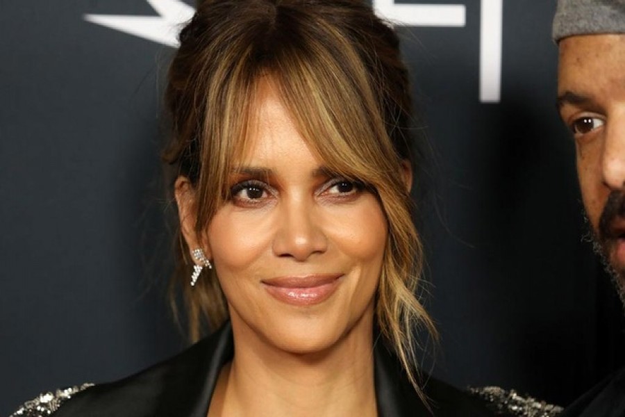 Director and cast member Halle Berry attends a premiere screening for the film "Bruised" during AFI Fest at TCL Chinese theatre in Los Angeles, California, US, November 13, 2021. REUTERS/David Swanson