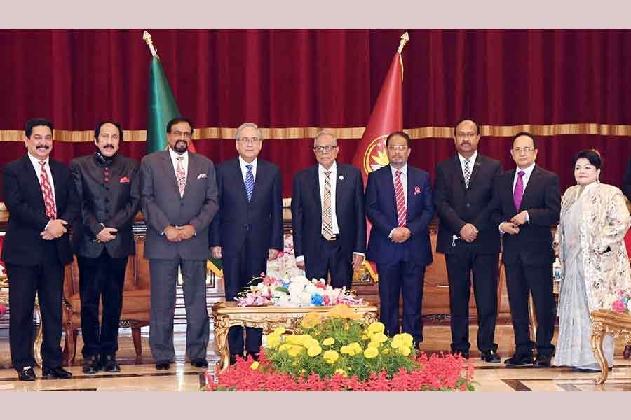 President Abdul Hamid, along with a delegation of the Jatiya Party, posing for photographs at Bangabhaban on Monday after a dialogue on the formation of the next election commission –PID Photo
