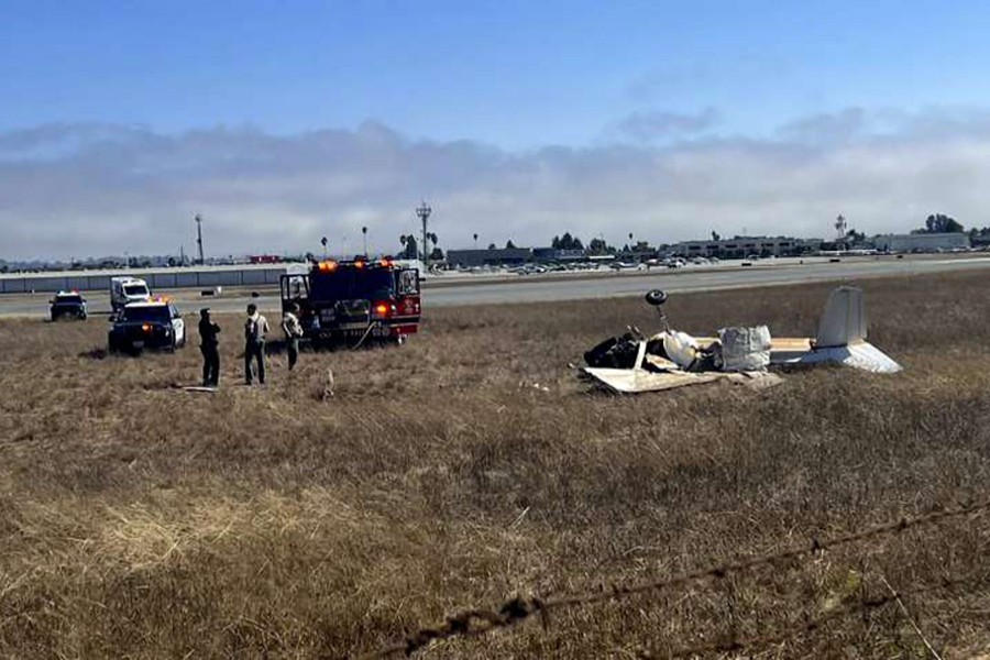 Two planes collide mid-air in US airport, multiple fatalities feared