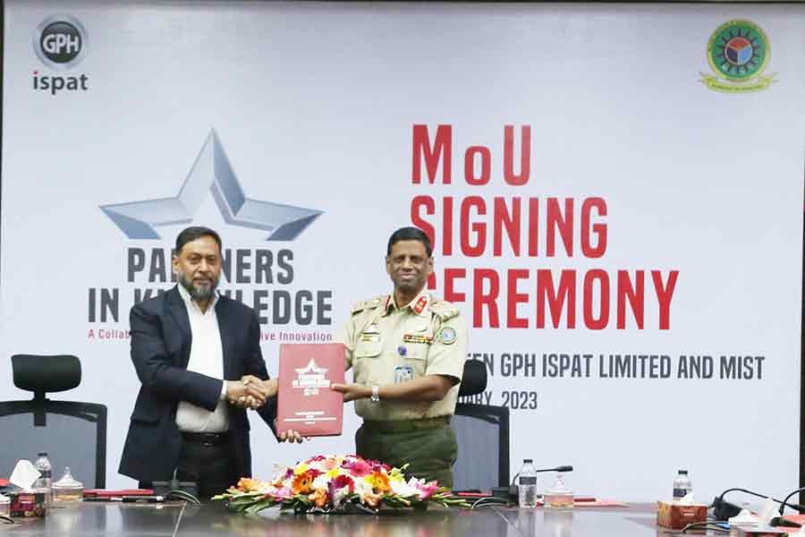 Mohammed Jahangir Alam, Group Chairman, GPH Group; and Brig Gen Md. Wahidul Islam, SUP, ndc, psc, Dean, Faculty of Civil Engineering & Head of the Department, Civil Engineering
